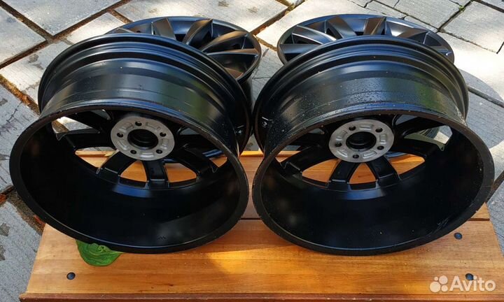 Диск литой 4 шт Volvo XC 90 оригинал