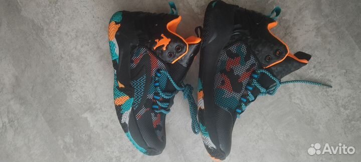 Баскетбольные кроссовки детские