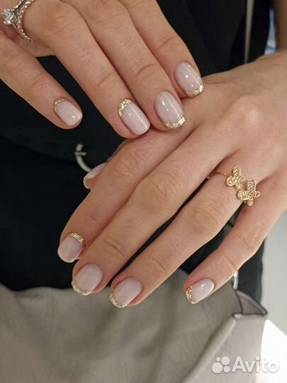 Маникюр и педикюр