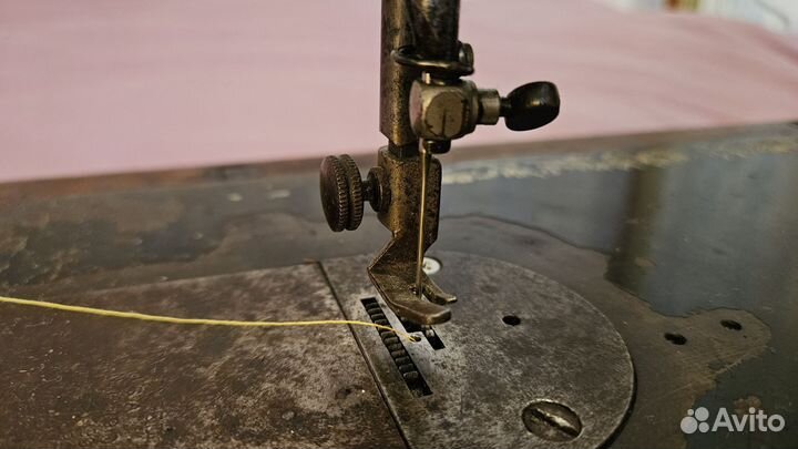 Швейная машина Singer