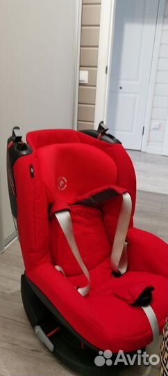 Детское автокресло maxi cosi nomadred