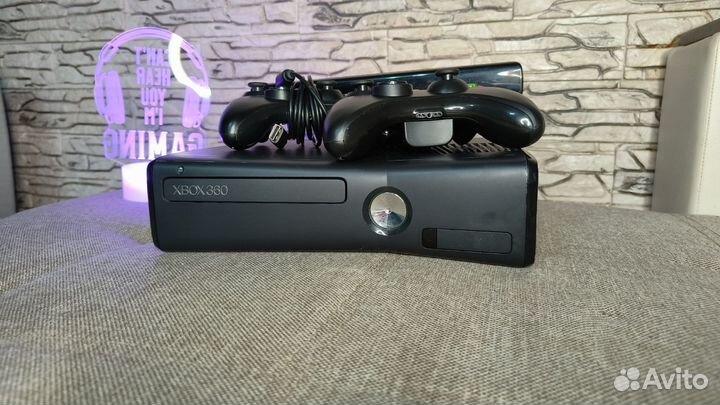 Xbox 360s 40 игр полный комплект