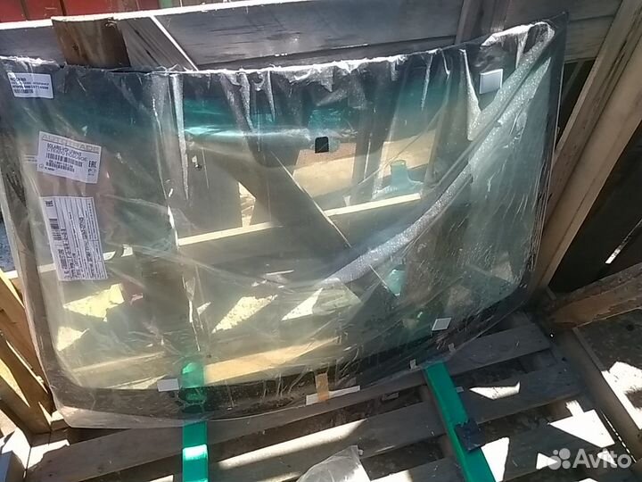 Лобовое стекло на Hyundai Accent II Тагаз