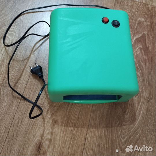 Лампа для ногтей