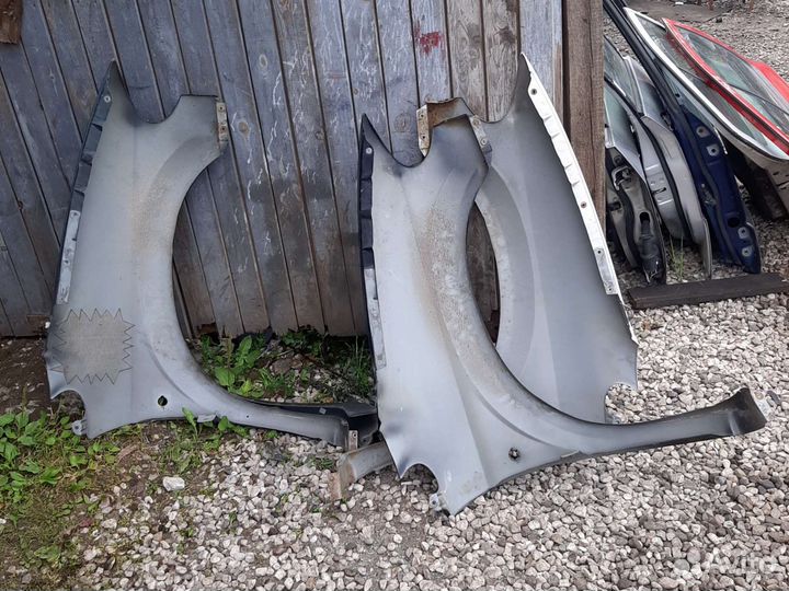 Крыло переднее Крайслер Вояджер 4 Додж Караван