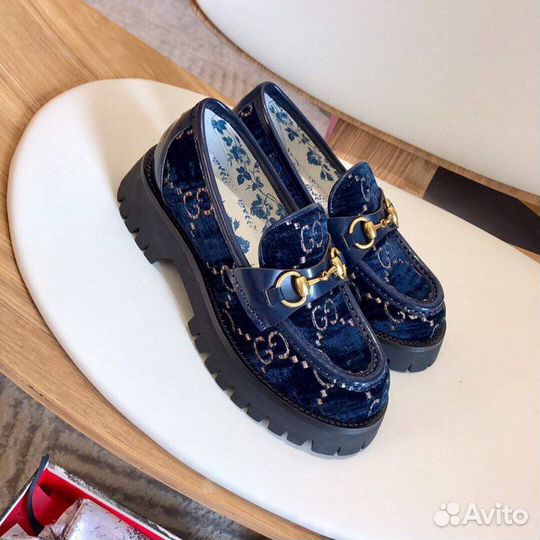 Лоферы женские Gucci