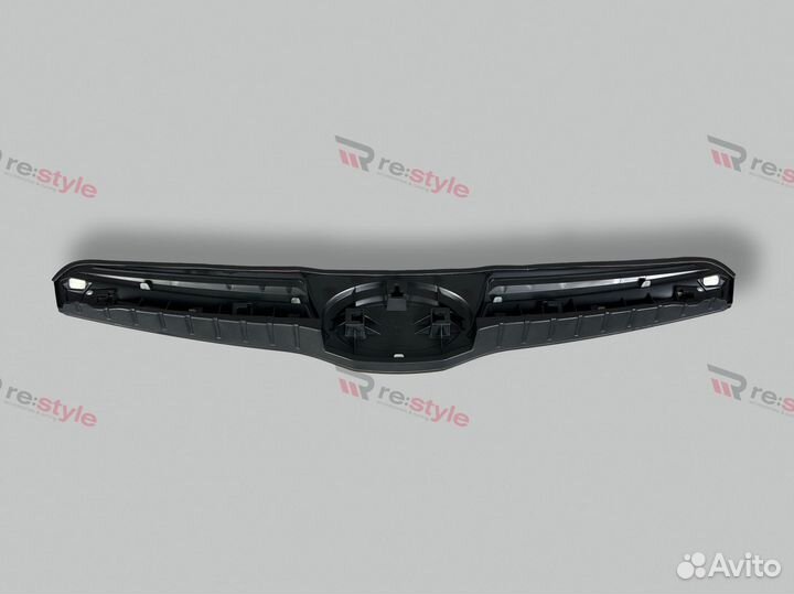 Решетка радиатора на Forester SJ 13-18г