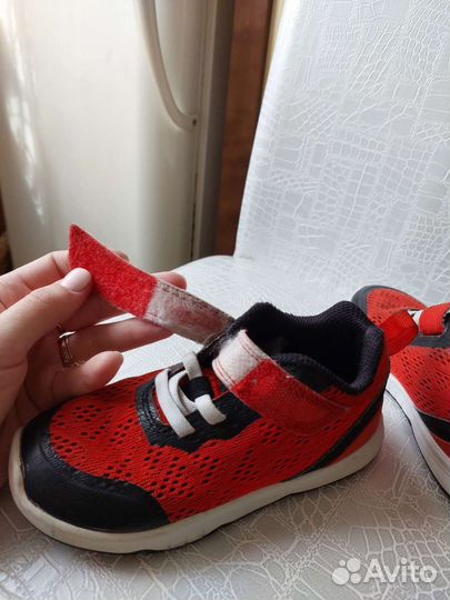 Кроссовки 27р
