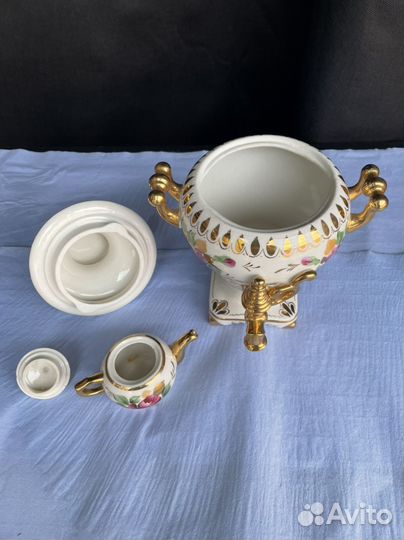 Самовар и чайничек Гжель