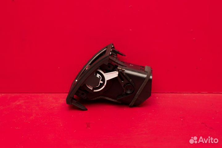 Дефлектор левый Toyota Land Cruiser 200 1VD 2015