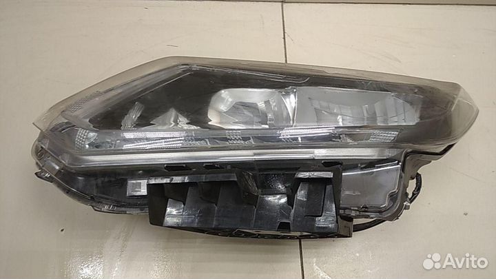 Фара левая Nissan X-Trail