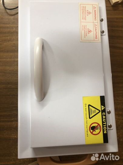 Сухожаровый шкаф, стерилизатор для инструментов