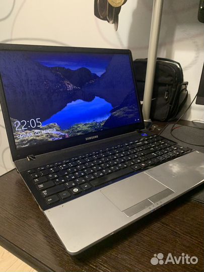 Ноутбук Samsung NP300E5A