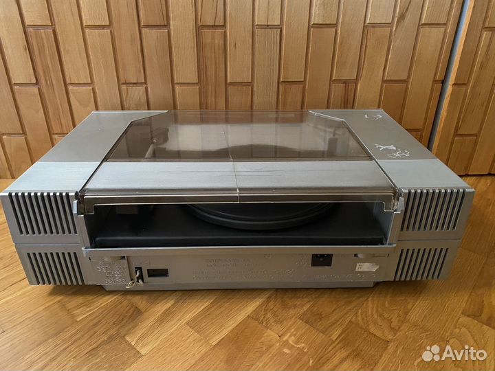 Виниловый проигрыватель