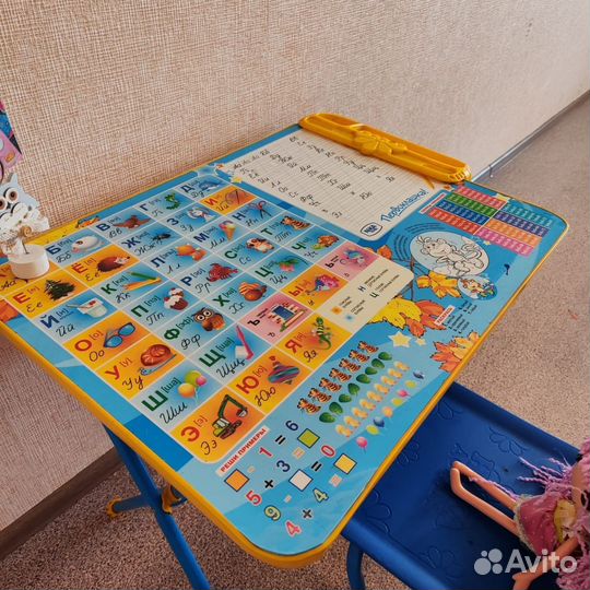 Детский стол со стулом
