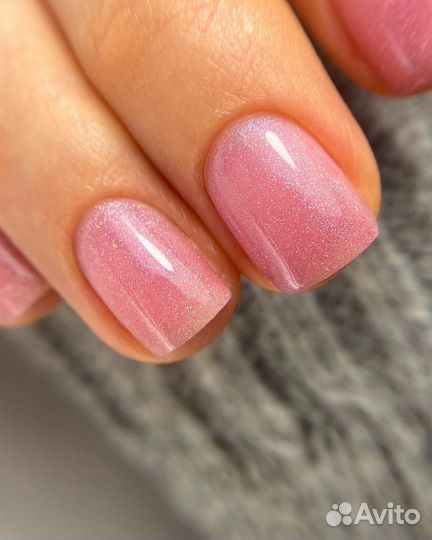 Маникюр с покрытием гель-лаком