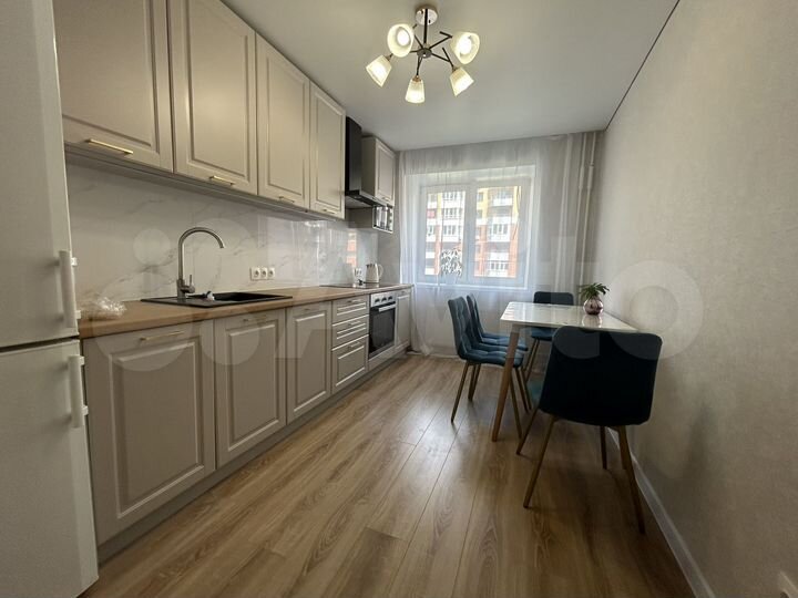 2-к. квартира, 54 м², 5/19 эт.