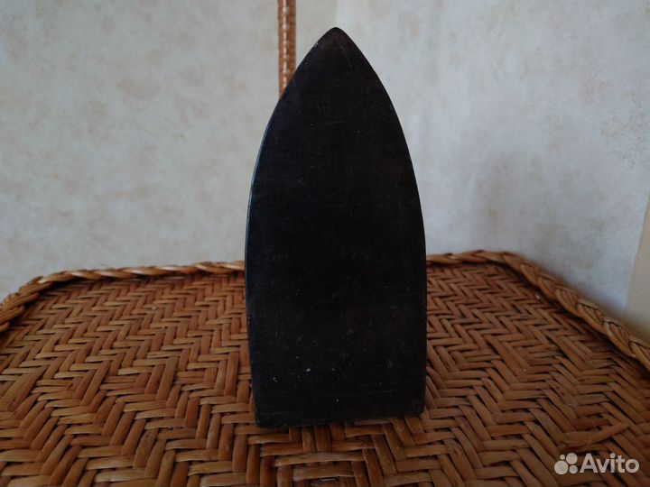 Утюг чугунный старинный