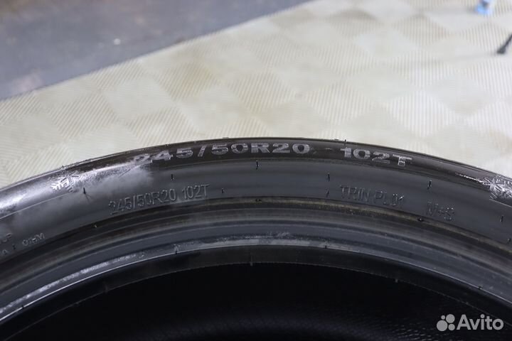 Triangle Snowlink PL02 245/50 R20 102T