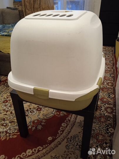 Закрытый туалет для кошек и собак