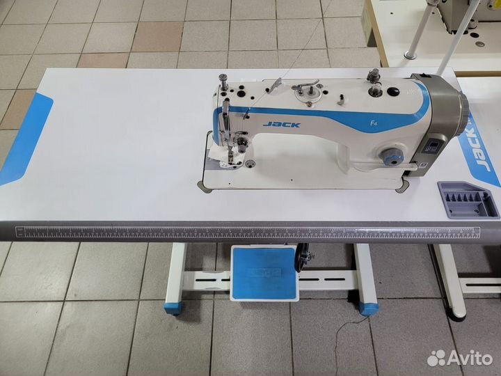 Швейная машина Jack F4 Б/У