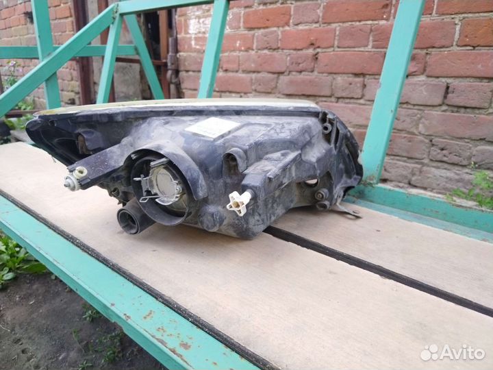 Фара левая granta 1