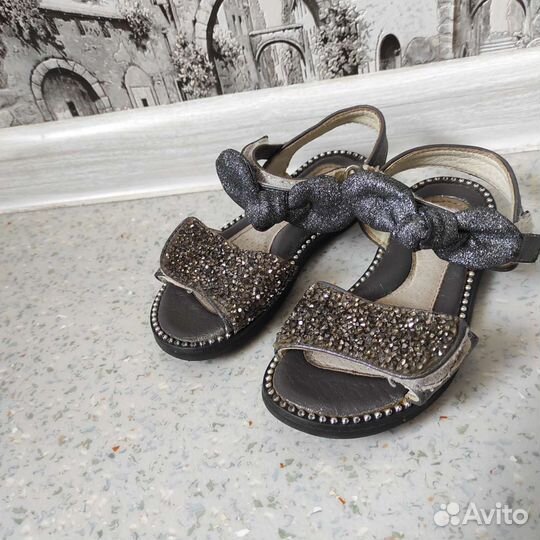 Сандали для девочки