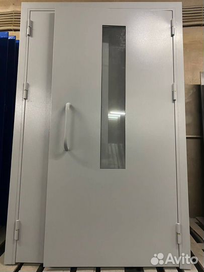 Двери тамбурные, подъездные