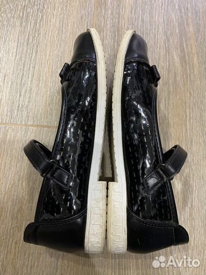 Туфли на девочку 33 р