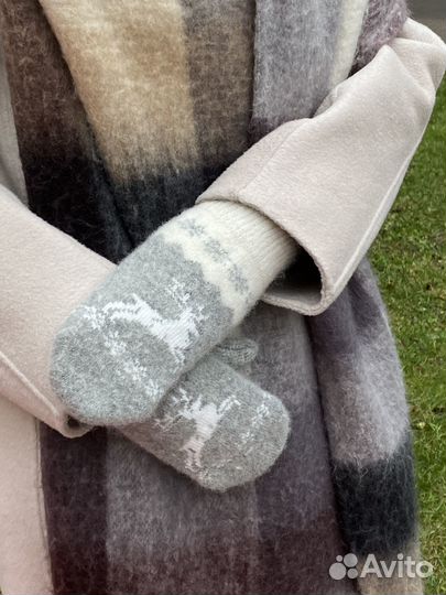 Варежки женские вязаные