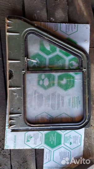 Форточка передняя УАЗ 469 правая/левая