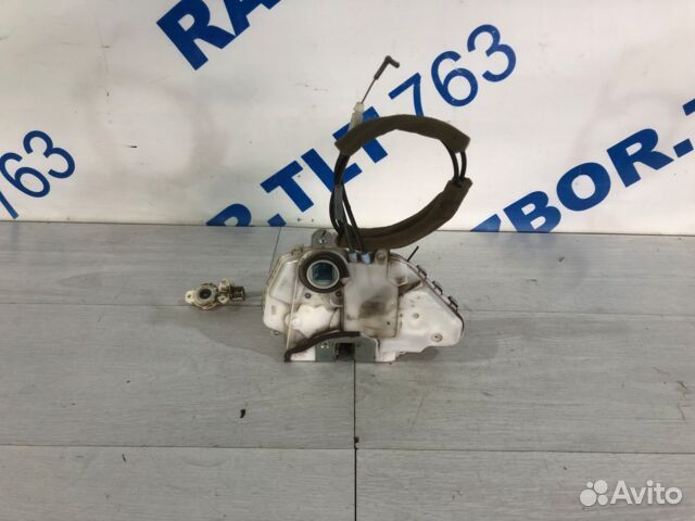 Замок двери передний левый honda civic 8 4D 1.8 ат