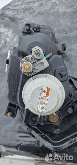 Фара правая ксенон suzuki sx4