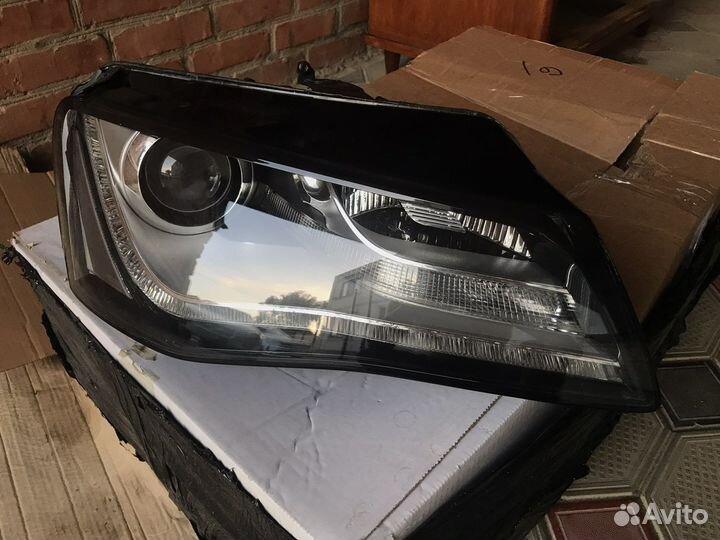 Фара Audi A8