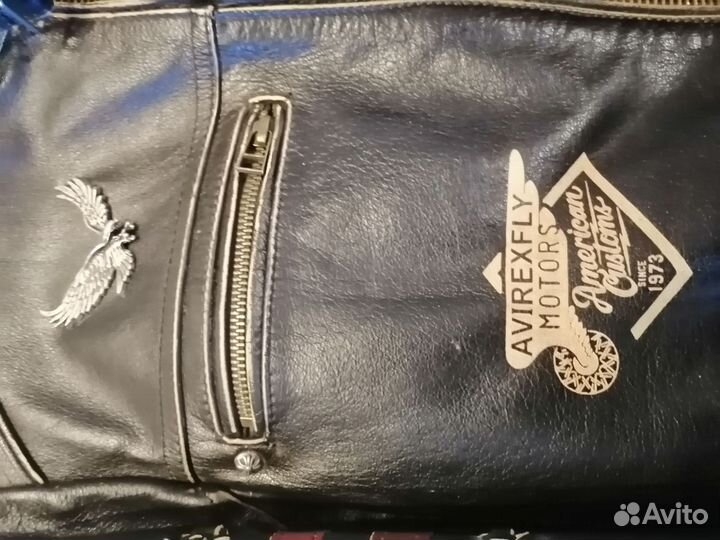 Стильная кожаная мотокуртка