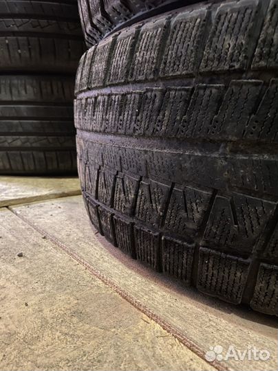 Bridgestone Blizzak Revo GZ 215/55 R17 94S