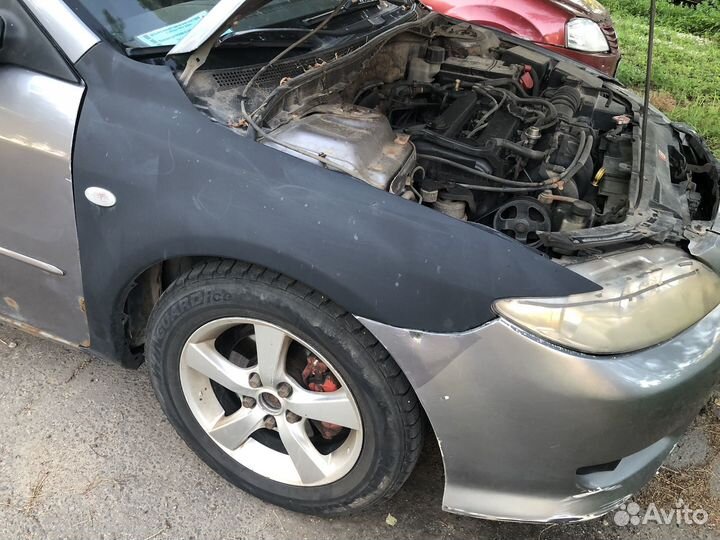Mazda 6 2.0 AT, 2004, битый, 180 000 км