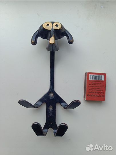 Вешалка настенная