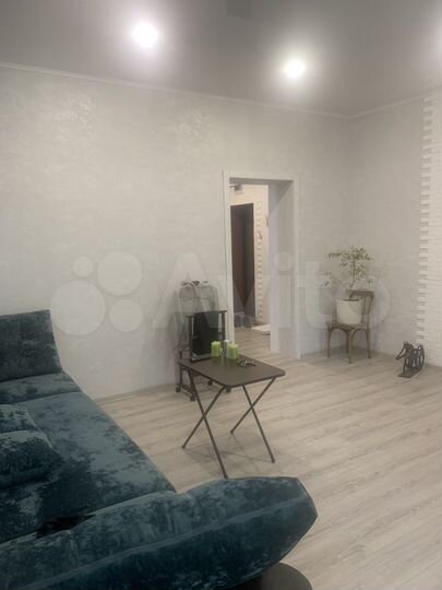 2-к. квартира, 61 м², 1/3 эт.