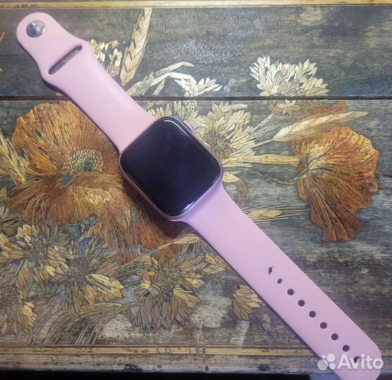 Розовые смарт-часы HW16