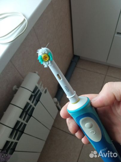 Зубная щетка oral b