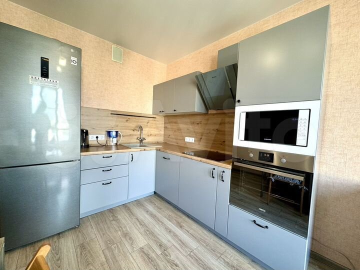 2-к. квартира, 60 м², 14/17 эт.