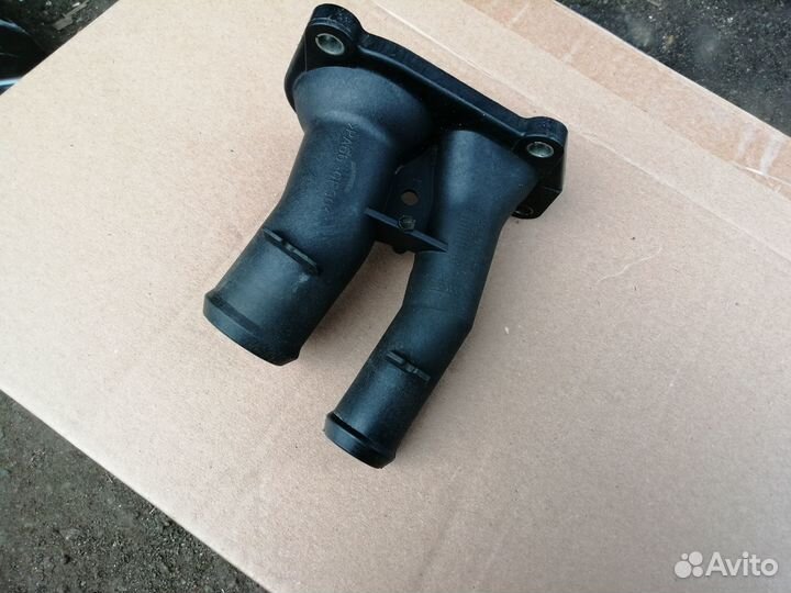 Корпус термостата Ford Focus Fusion Fiesta C-Max