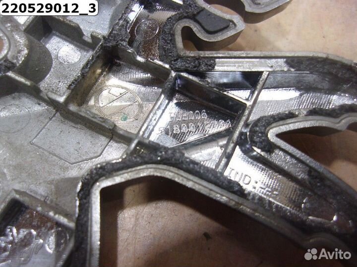 Эмблема передняя Peugeot 3008