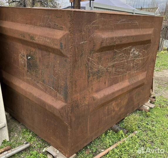 Продам бак. Самовывоз