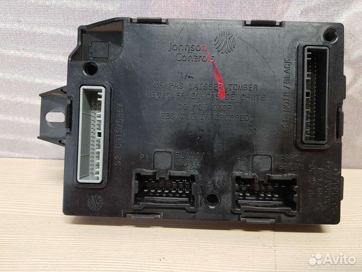 Блок комфорта 284B13555R Renault Logan 2 H4M 2018