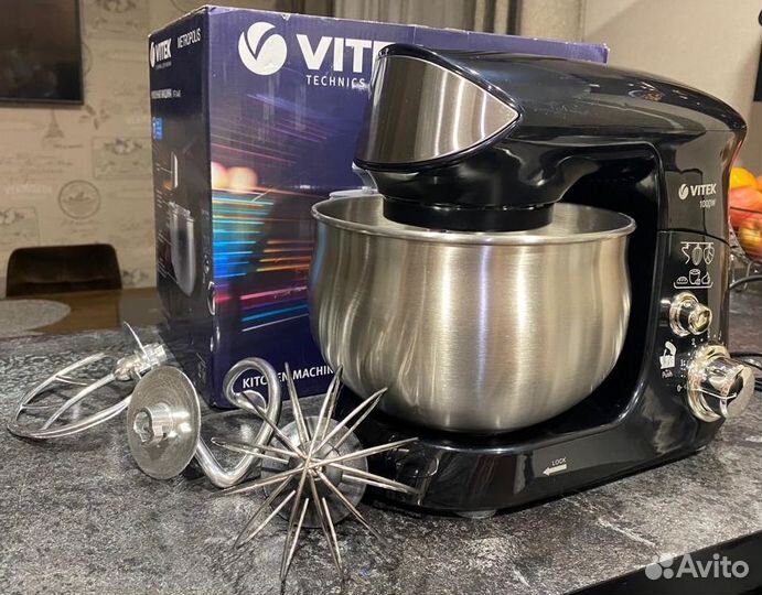 Кухонный комбайн Vitek миксер, тестомес