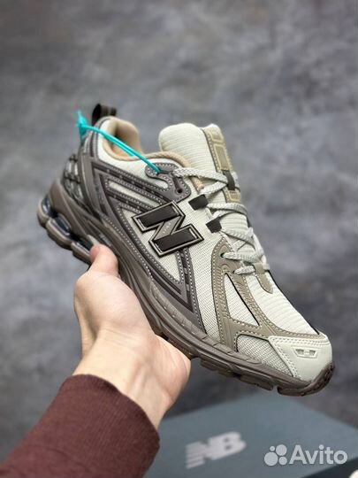 Кроссовки New Balance 1906R