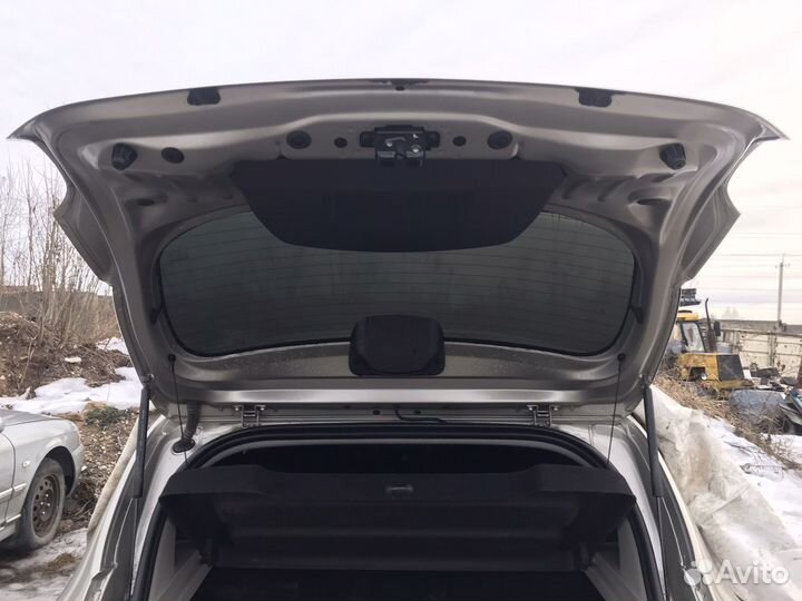 Крышка багажника Renault Sandero stepway 2