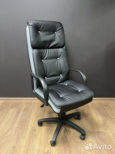 Офисное кресло от производителя